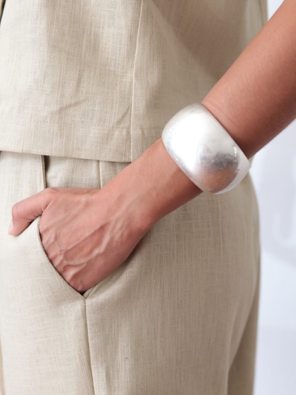 Bracelete largo prata fosco