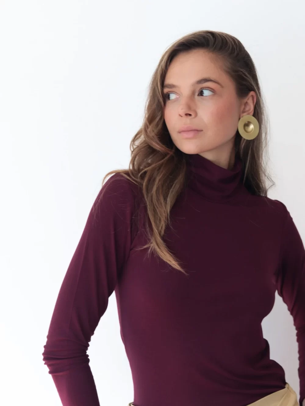 Blusa gola alta cacharrel em malha - vinho