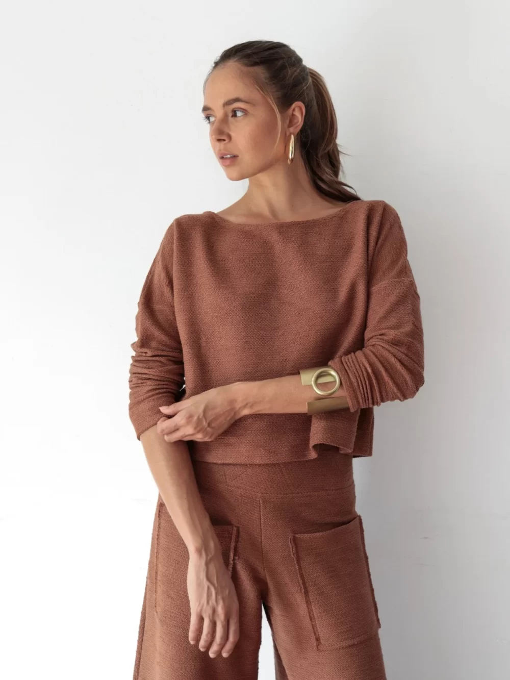 Blusa canoa moletom - cacau
