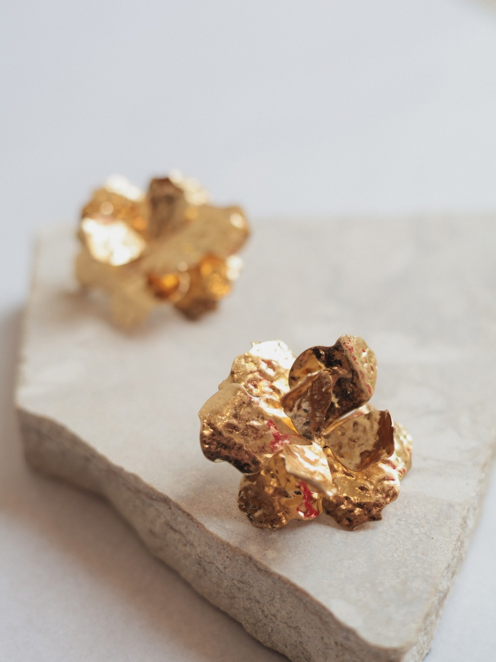 Brinco Flor Fina - dourado