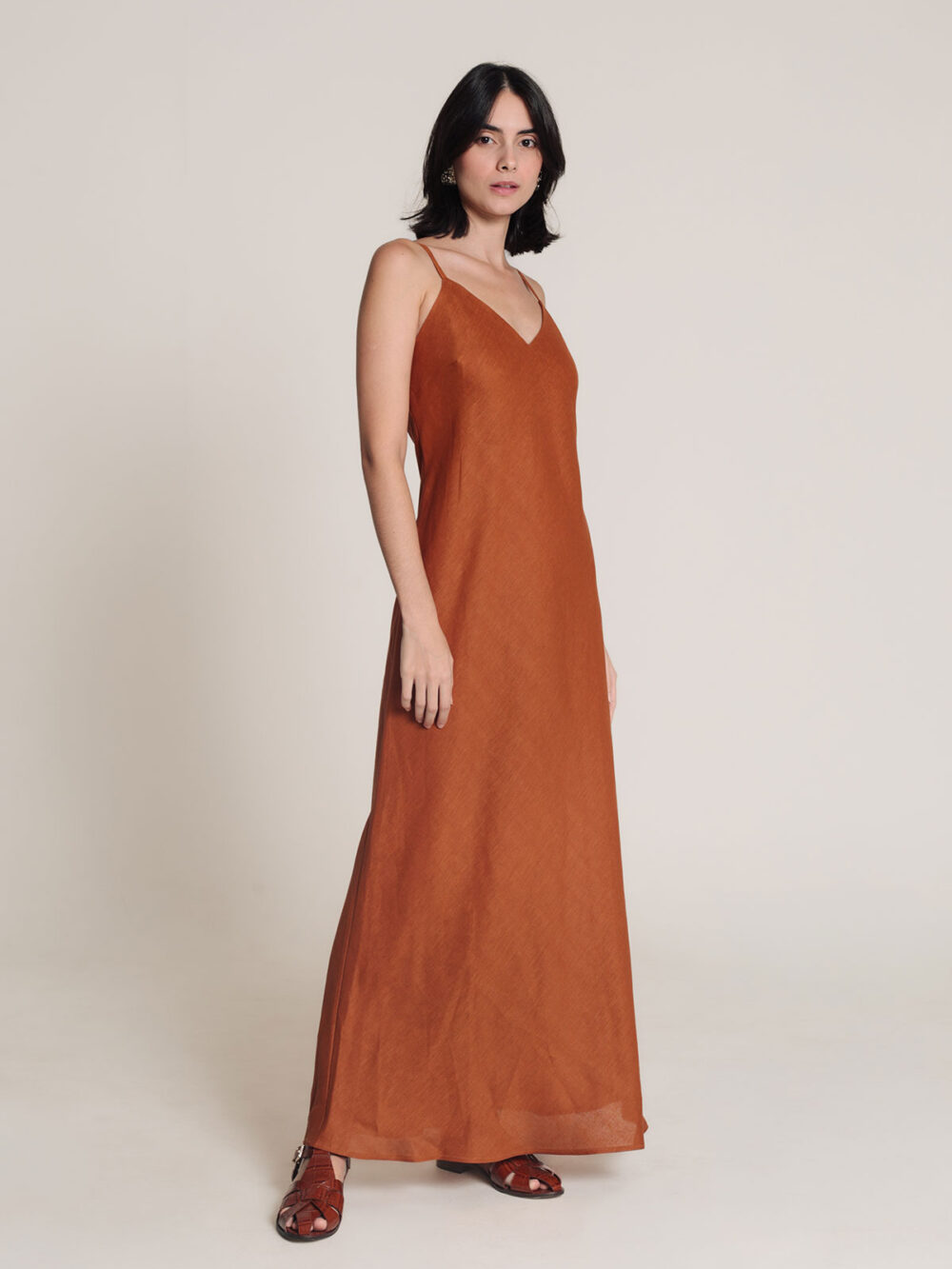 Vestido olimpo linho puro - Avelã