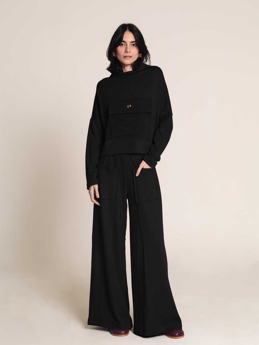 Calça wide leg moletinho - Preta